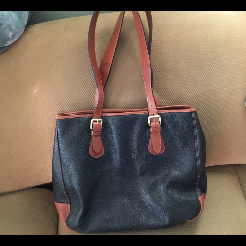 Liz Claiborne Ladies leather bag